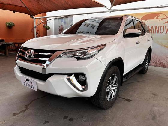 TOYOTA HILUX SW4 2.7 SRV 7 LUGARES 4X2 16V FLEX 4P AUTOMÁTICO